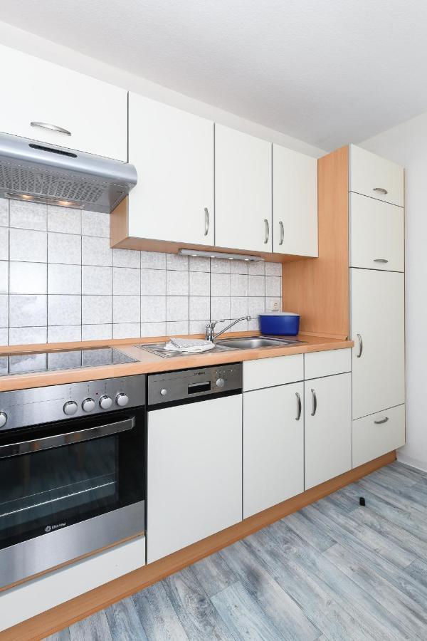 Ferienwohnung Im Haus Weinstock Esens Buitenkant foto