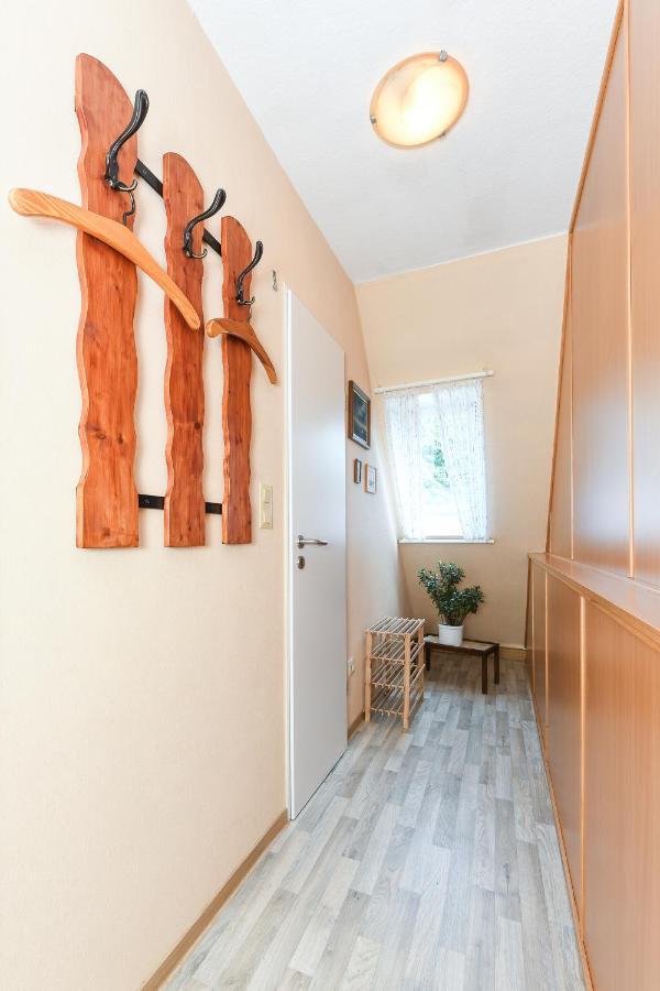 Ferienwohnung Im Haus Weinstock Esens Buitenkant foto